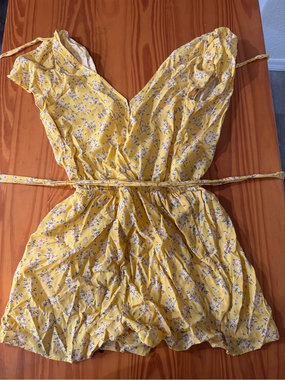 American Eagle Outfitters Yellow Floral Romper